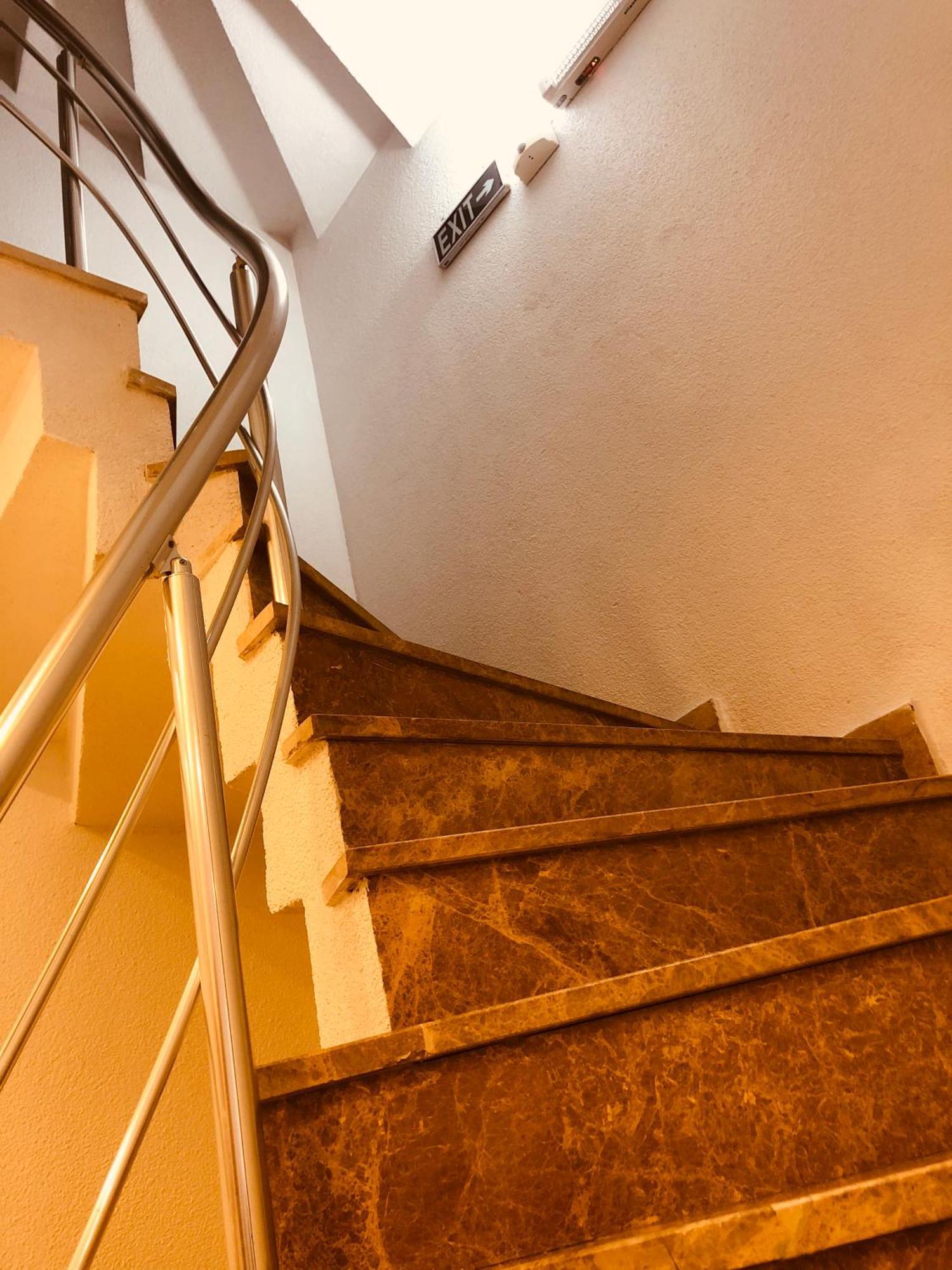 Beyhan Hotel Истанбул Екстериор снимка